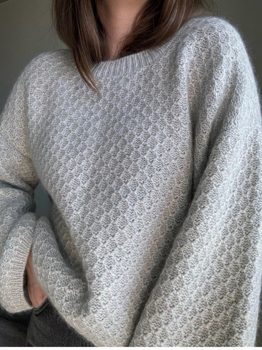 NWOT J.Jill Cozy Textured Crewneck Sweater in Light Gray.. 017